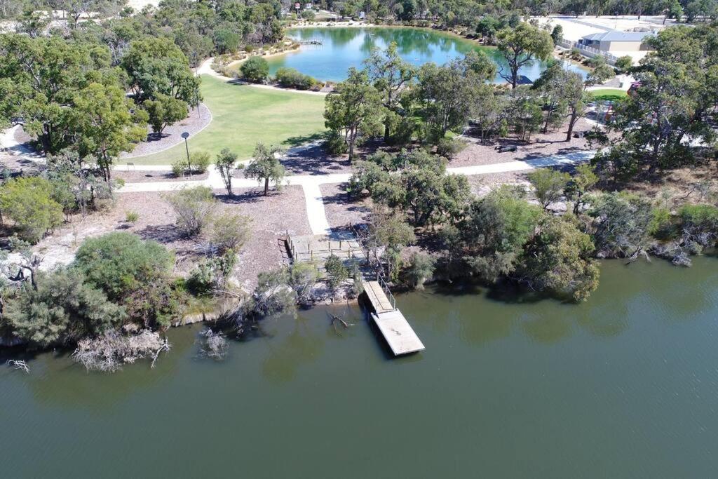 Frasers Landing Lifestyle Coodanup Bagian luar foto