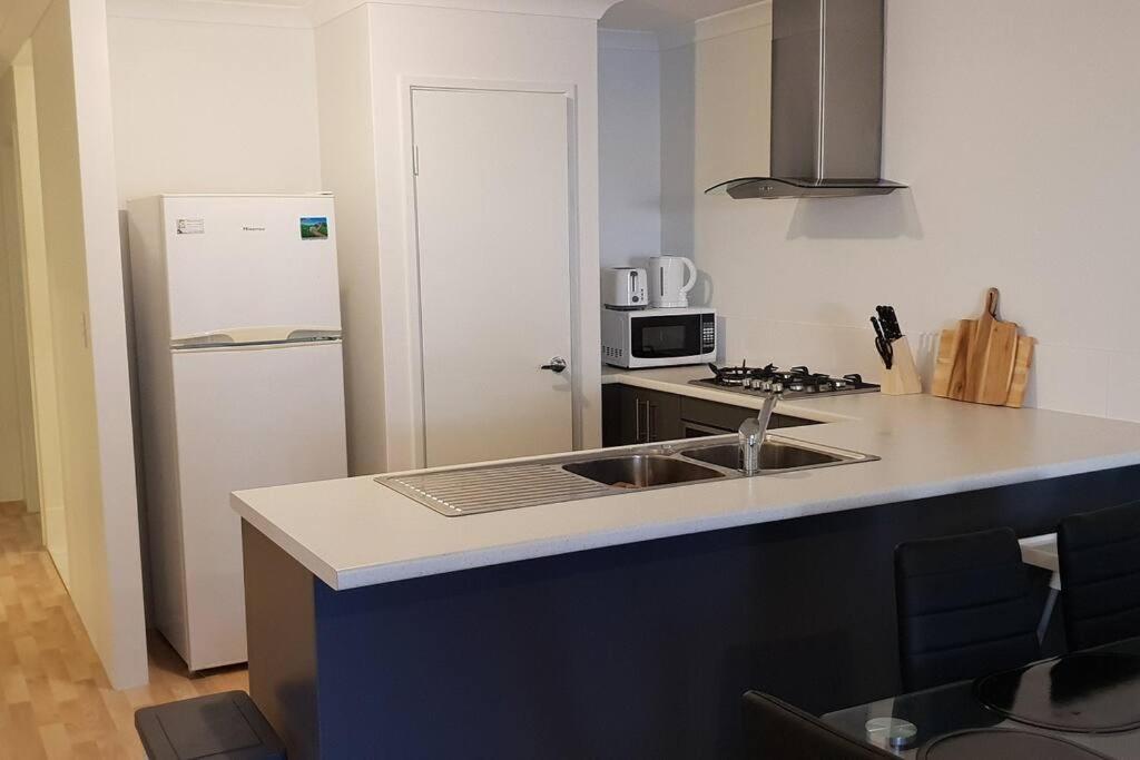 Frasers Landing Lifestyle Coodanup Bagian luar foto